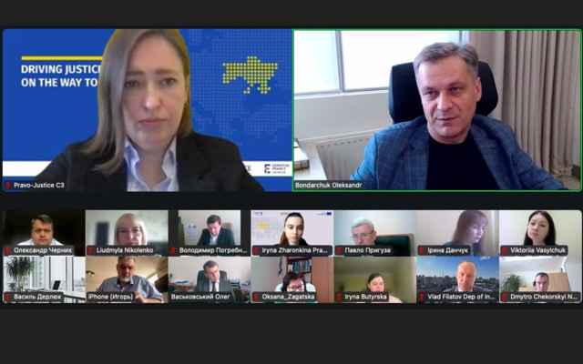 Виклики воєнного стану та банкрутство фізосіб обговорили за круглим столом