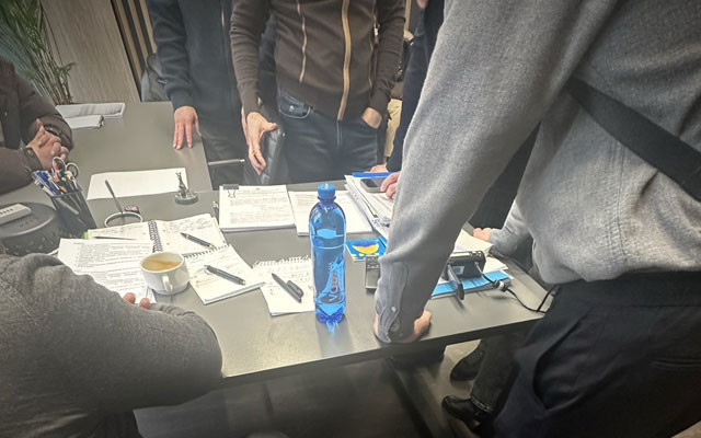 Під час обшуку в адвоката у Києві вилучили телефон та оглянули особисті записи