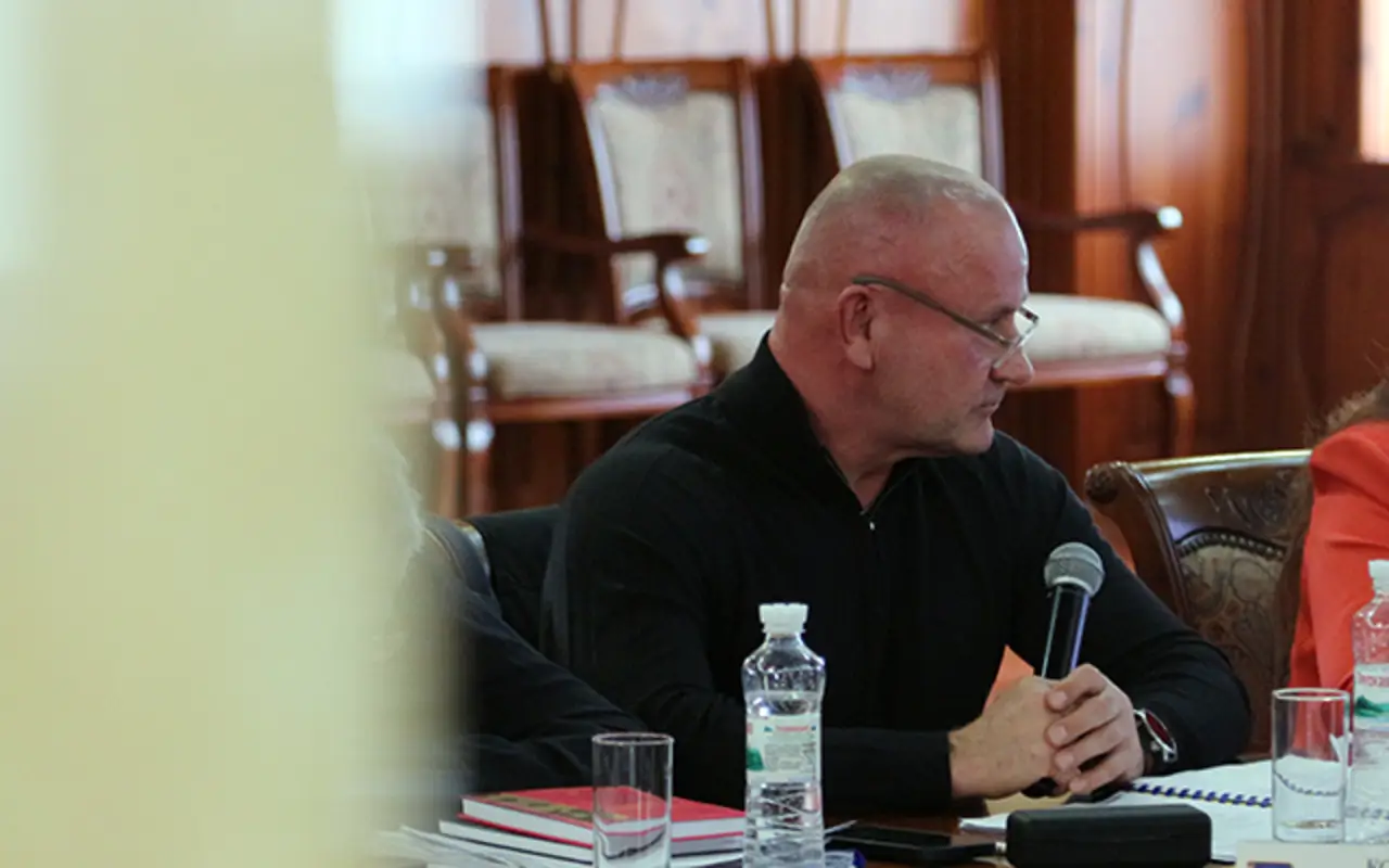 Договір передбачає ВКЗ, а суд вимагає особистої явки: як діяти адвокату?