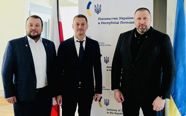 Форми підтримки українців у Польщі обговорили НААУ і посольство