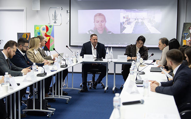 Новий комітет НААУ обговорив допомогу військовим і постраждалим