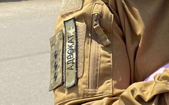 Право чи обов’язок? Коли суд зупиняє провадження у разі перебування сторони або третьої особи у складі ЗСУ