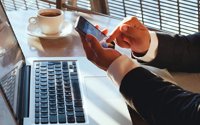 Чи можна повідомляти про ознайомлення з матеріалами телефоном?