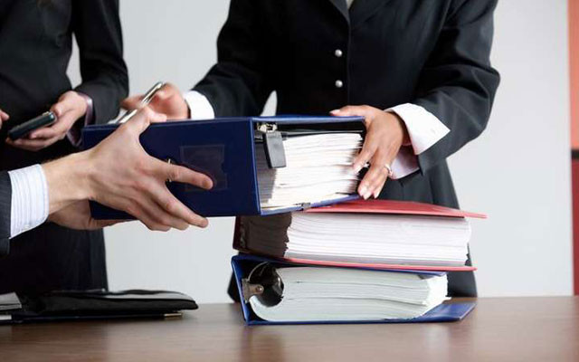 Ознайомлення за ст. 290 КПК через представника: чи є порушення