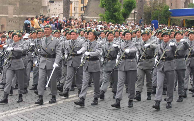 Реорганізація державних служб і соціальні права: уроки ЄКСП