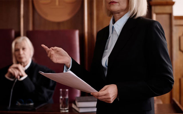 Вимога негайного реагування суду на порушення процедури та прав людини в кримінальному процесі