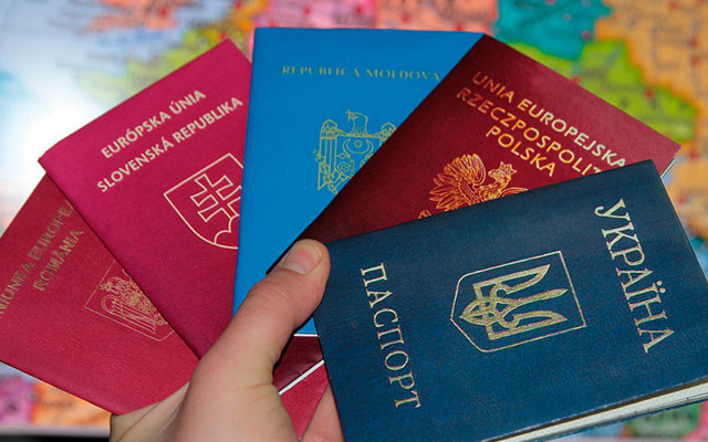Іноземне громадянство держслужбовця: хто і як встановлює факт
