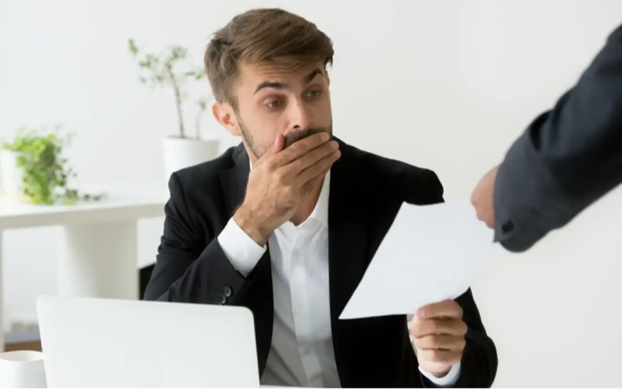 Зміна формулювання причини звільнення чи поновлення на роботі?